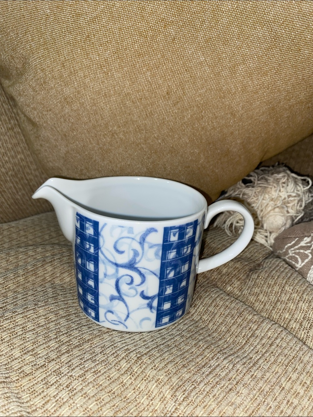 💙🤍💙NWOT Vintage Oneida Blue Heather Porcelain Creamer Pitcher
